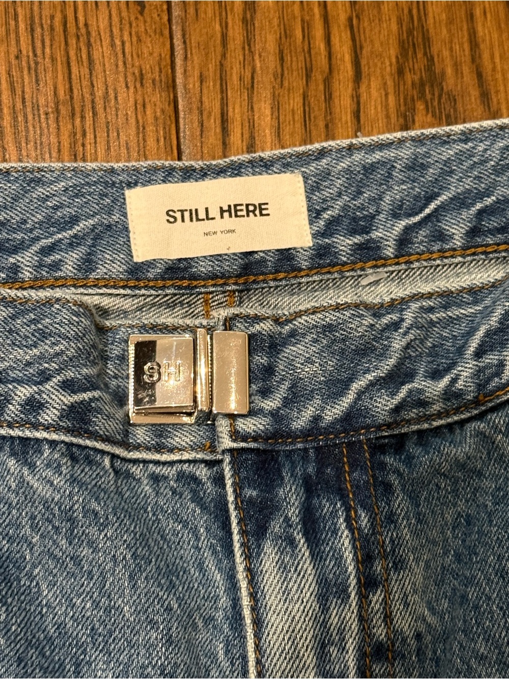 Still here Buckle Jean - Picture 6 of 9